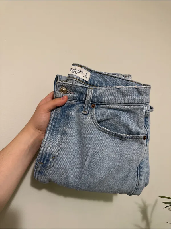 Abercrombie & Fitch High Rise 90s Relaxed Jean Size 28/6 - Image 12