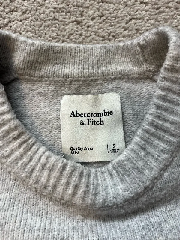 Abercrombie Sweater Long Sleeve - Image 3