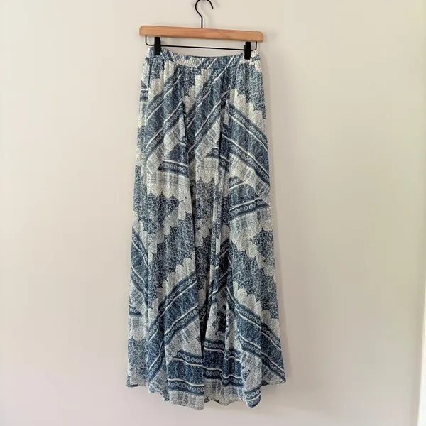 Abercrombie & Fitch Maxi Skirt Medium Blue White Boho Tile Print Elastic Waist - Image 3