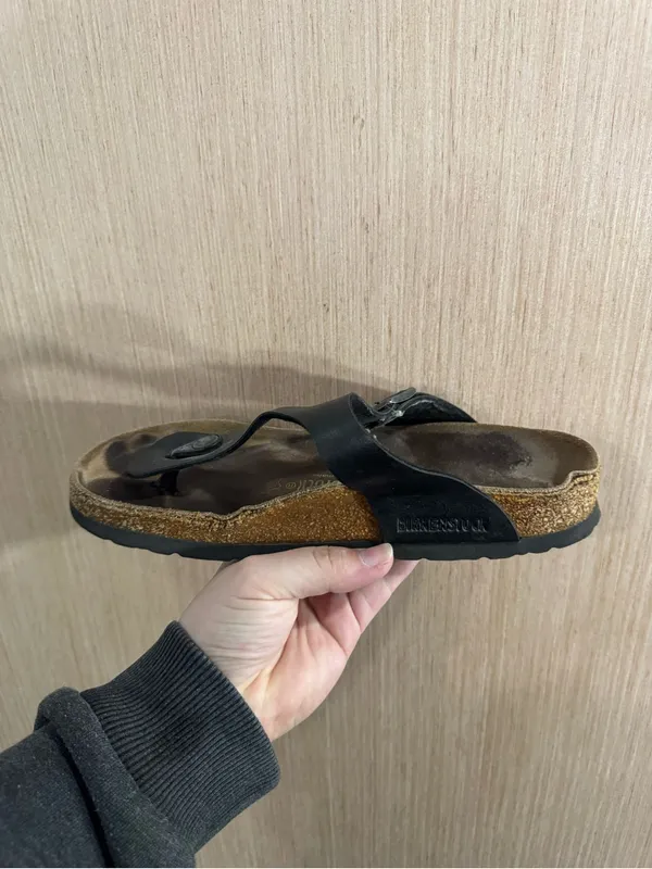 Women’s Birkenstock Gizeh Black Leather Thong Sandals with Buckle Size 38 - Image 3
