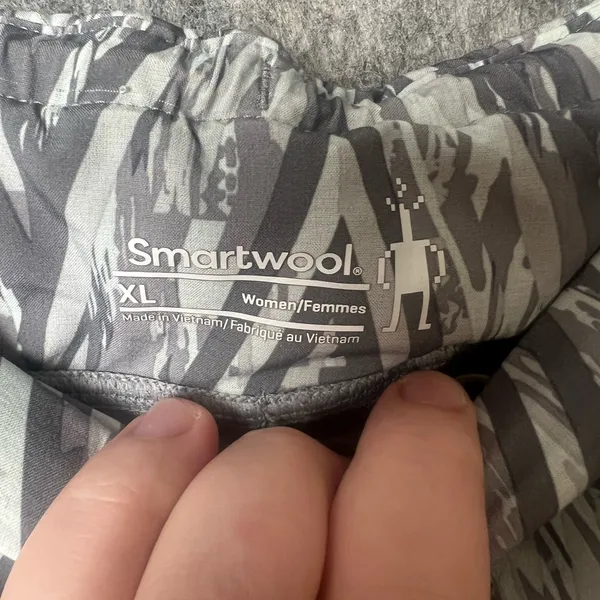 Smartwool Woman XL Gray Patterned lightweight running Shorts‎ - Image 2