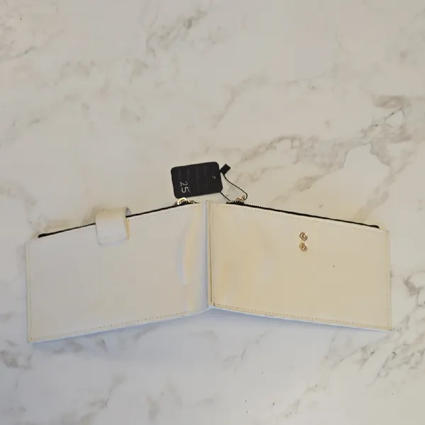 Elegant Cream Wallet - Image 3
