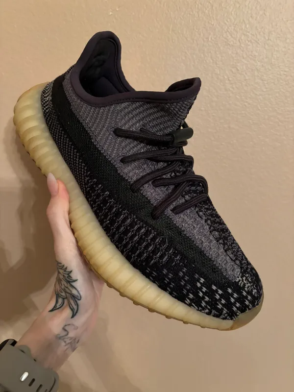 Yeezy Boost 350 V2 ‘Carbon’ - Image 2