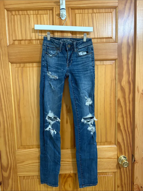 American Eagle Super Stretch Size 00 LONG Distressed Skinny Jeans - Image 2