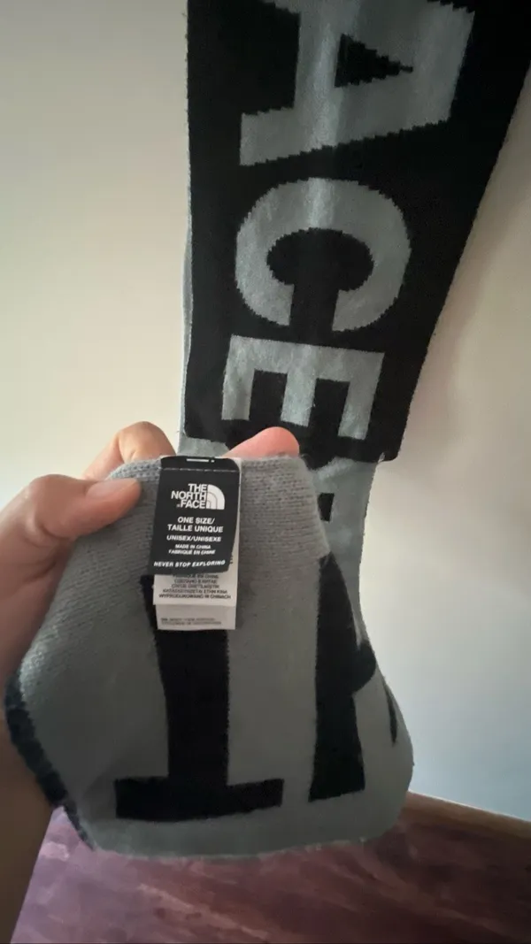 The North Face Reversible Logo Scarf – Black & Grey, Unisex - Image 3