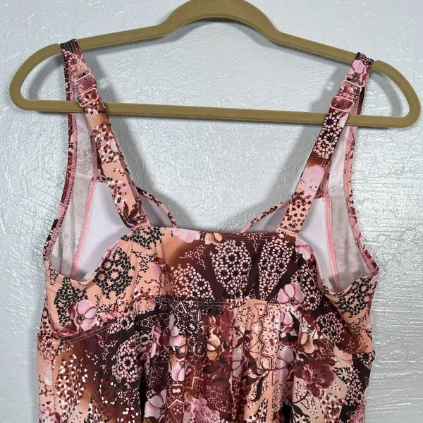 Torrid Women Plus Size 1 D/DD Pink Maroon Floral Tankini Underwire Built in Bra - Image 9