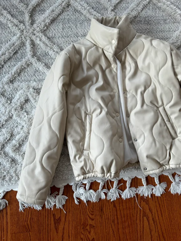 Forever21 cream puffer wavy stitch cinchable waist transition jacket - Image 4