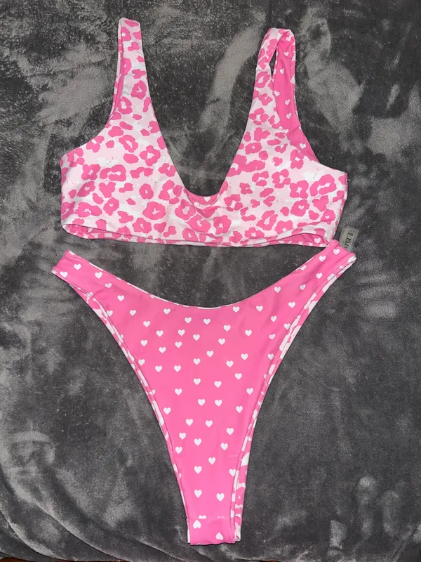 Zaful NWOT Reversible Pink Heart Leopard Print Swimsuit Set - Image 4