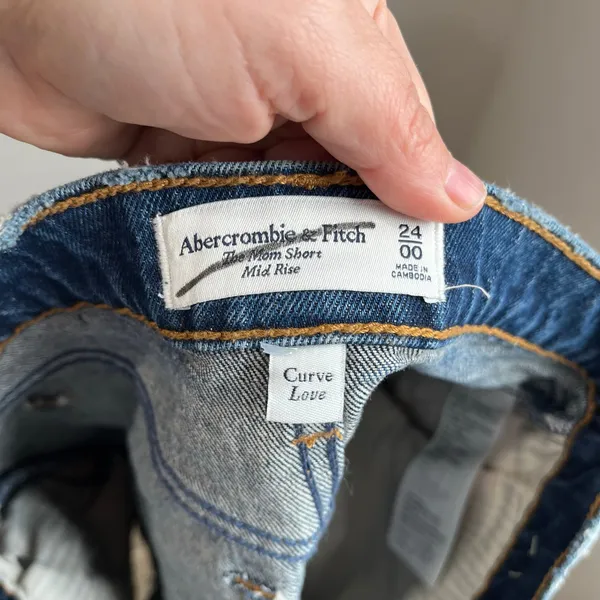 Abercrombie Mom Short‎ Mid Rise Curve Love Size 24 Distressed Denim Shorts - Image 7