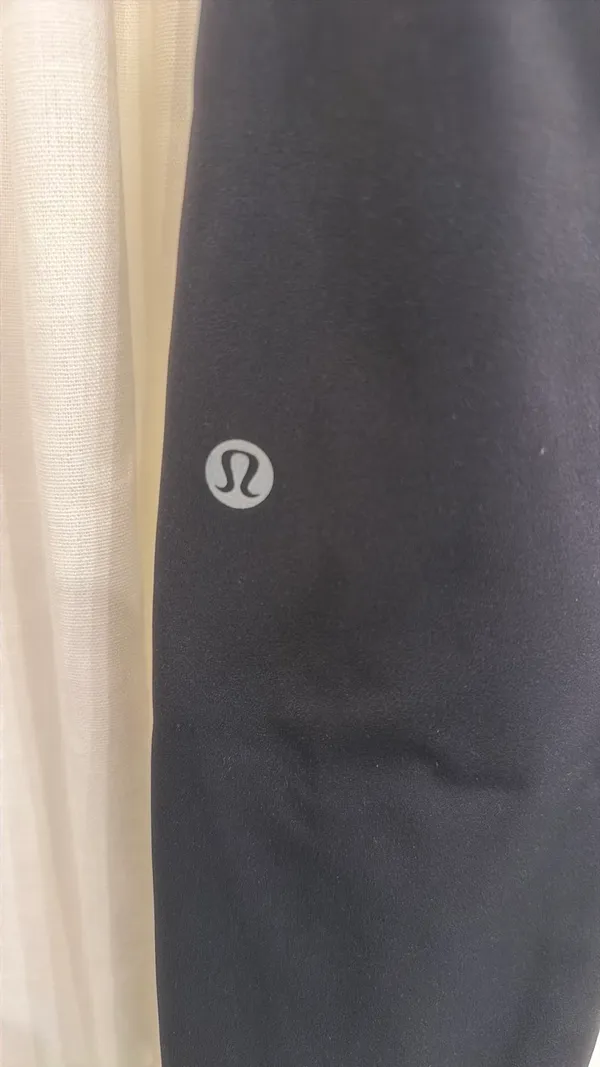 Lululemon Leggings Crop Black High-Rise - Image 4