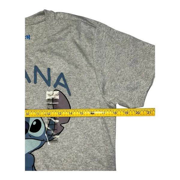 Disney Gray Short Sleeve Tee with Stitch Design size Medium New blue and gray - Image 7