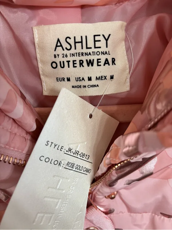 NWT Ashley Outerwear Rose Gold Metallic Camo Puffer Jacket Size M - Image 4
