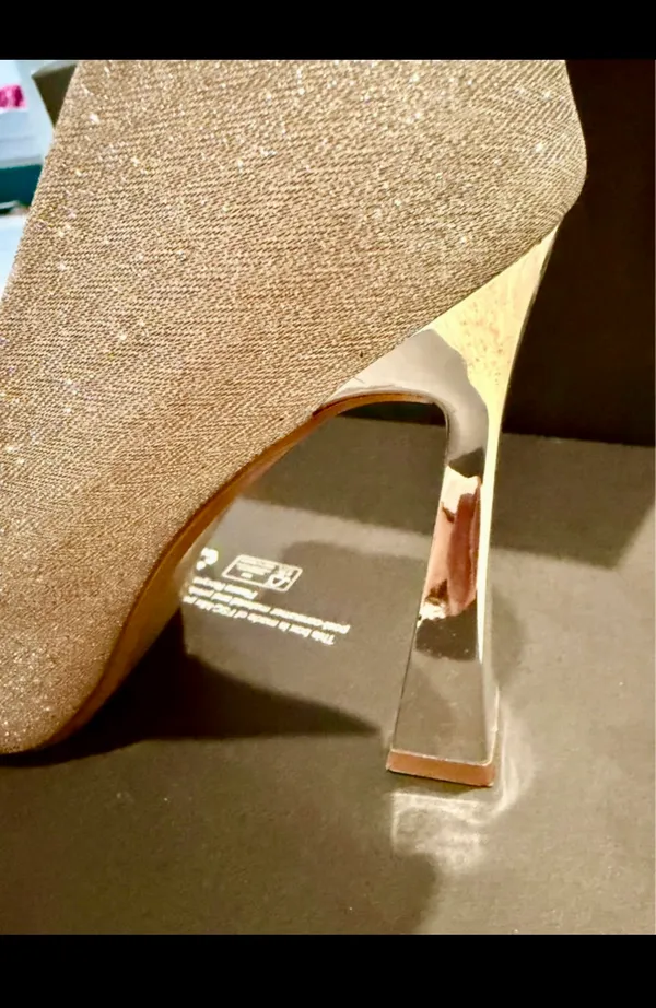 Gianni Bini Quincy Platform Pumps in Bone Blanc - Image 13