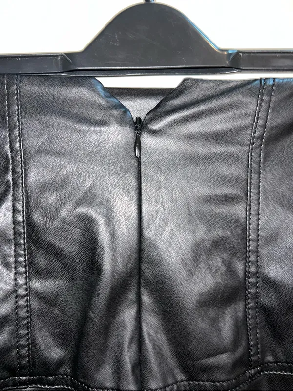 DKNY Black Faux Leather Pencil Skirt medium - Image 4