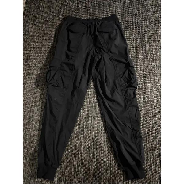 Lululemon Dance Studio Relaxed Fit Mid Rise Cargo Jogger Swift Size XS - Image 2