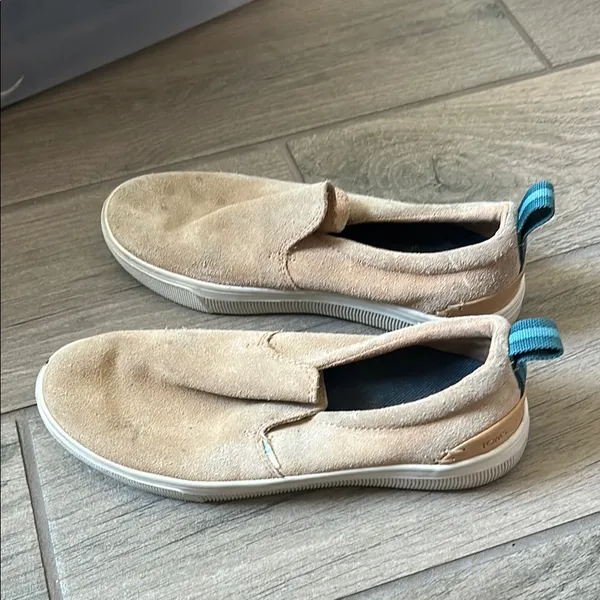 Toms Tan Suede Slip-On Flats - Image 4