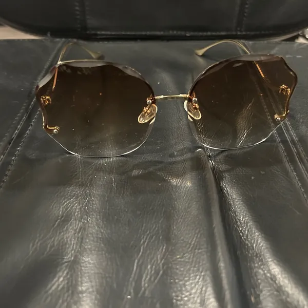 Elegant Brown Sunglasses - Image 6