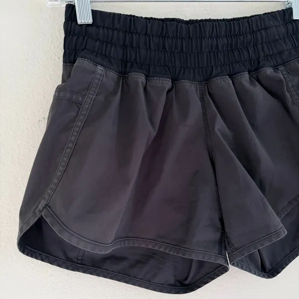 Lululemon Run Track Attack Running Shorts Black Athletic Women's Size 6 - Image 11