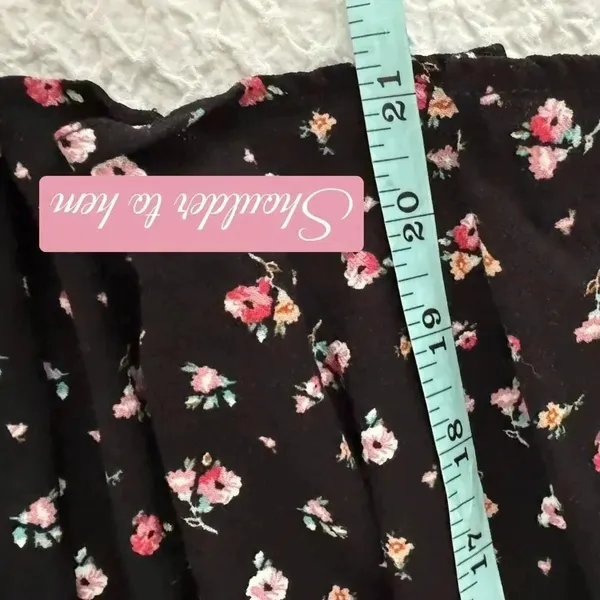 Daisy & Delilah Boho Black Floral Top Smocked Bodice Long Bell Sleeve Women’s M - Image 10