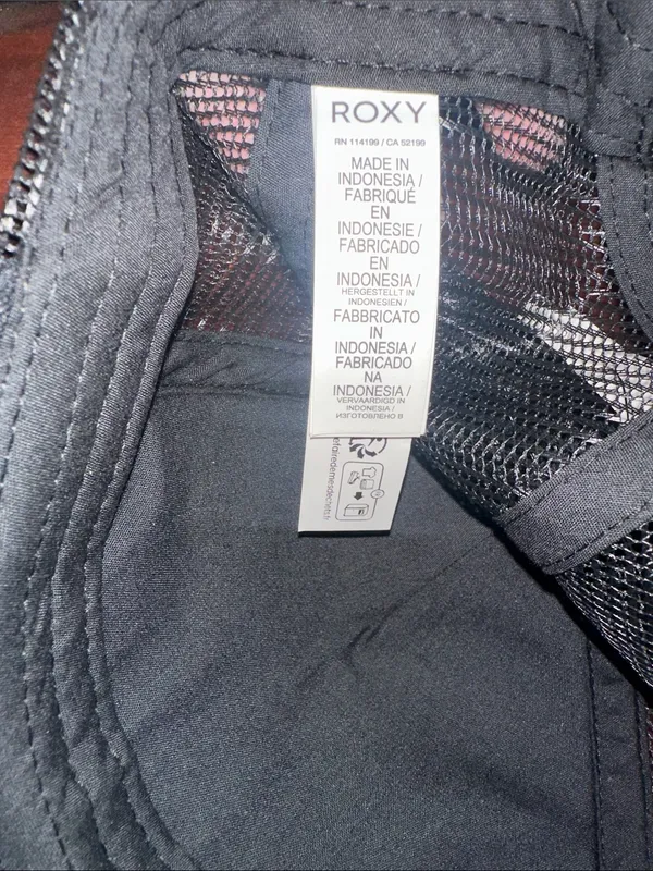 NWT Roxy Finishline 3 Trucker Cap- Black - Image 9