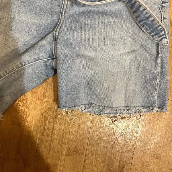 HOLLISTER Ultra hi-rise Mom Shorts Cut‎ Off Belted 1R 25 Denim Blue Jeans - Image 3