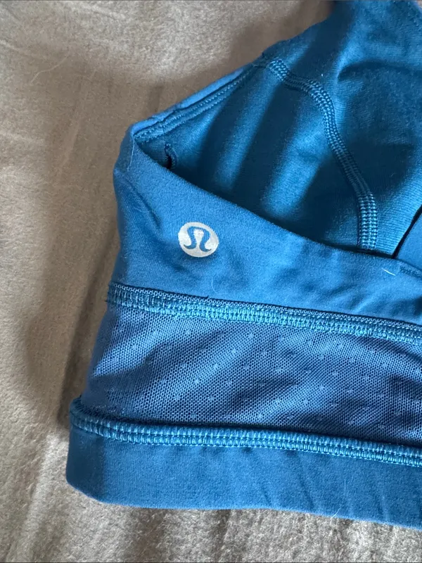 lululemon athletica Blue Crisscross Strap Sports Bra / J31 - Image 4