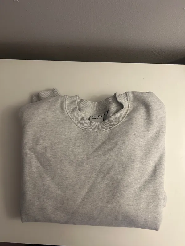 Aritzia Perfect Fit Crewneck Grey - Image 2
