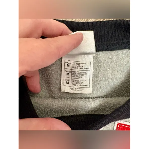 Vintage Mickey Mouse Sweatshirt E1* - Image 5