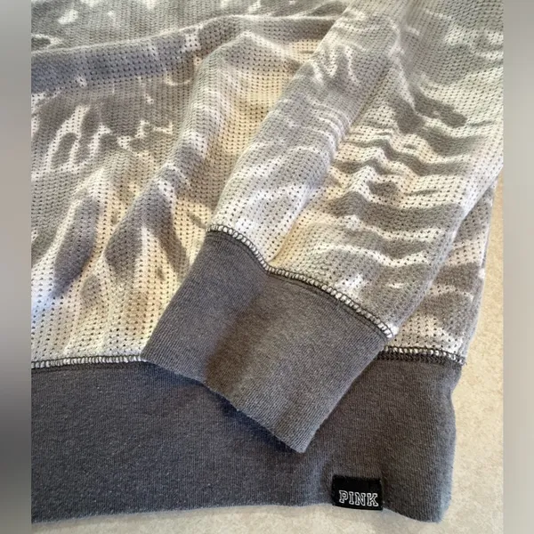 PINK Victoria's Secret Gray and White Tie-Dye Sweatshirt - Image 2