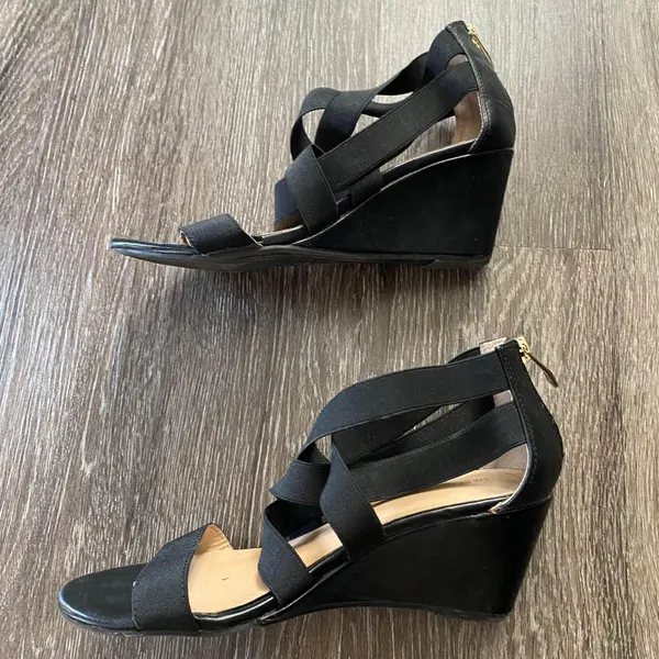 Liz Claiborne Black Elastic Strap Wedges Women's Size 7.5 - Image 2