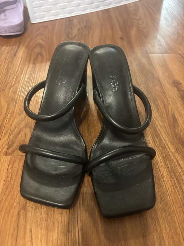 Michael Shannon Black Heels - Image 2