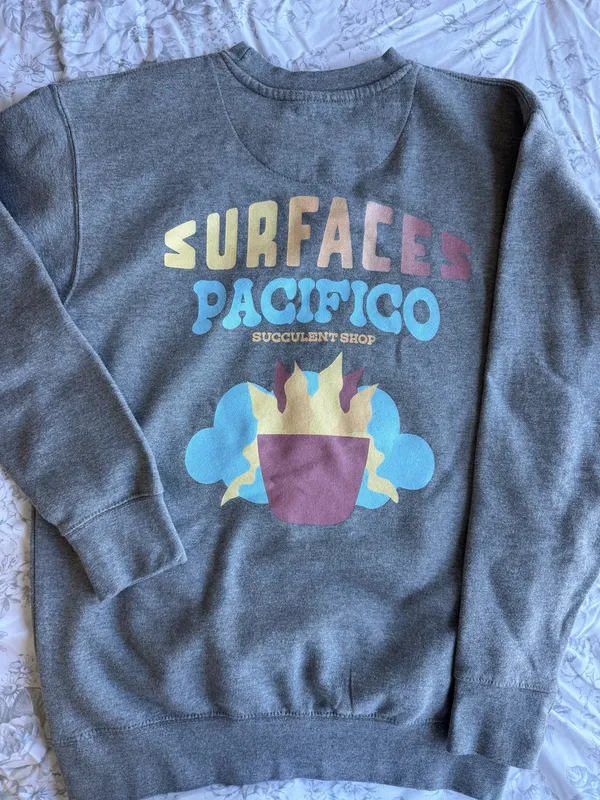Surfaces Merch Gildan Sweatshirt Gray Size M - Image 4