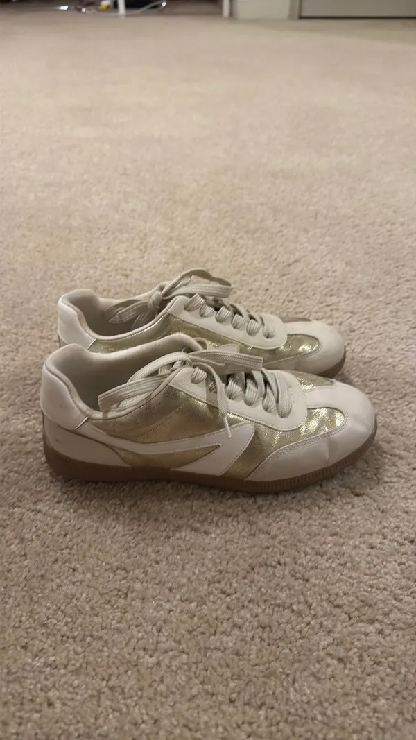 DV by Dolce Vita Gold and White Sneakers Low-Top - Image 3