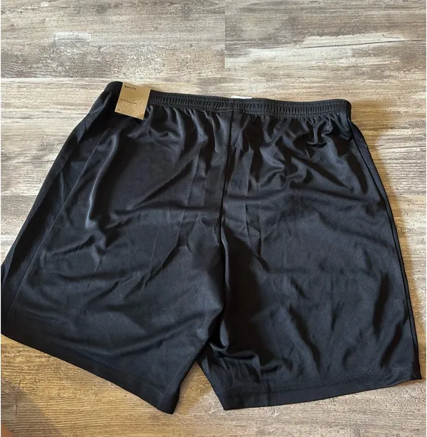 Men’s Nike slim fit shorts - Image 2