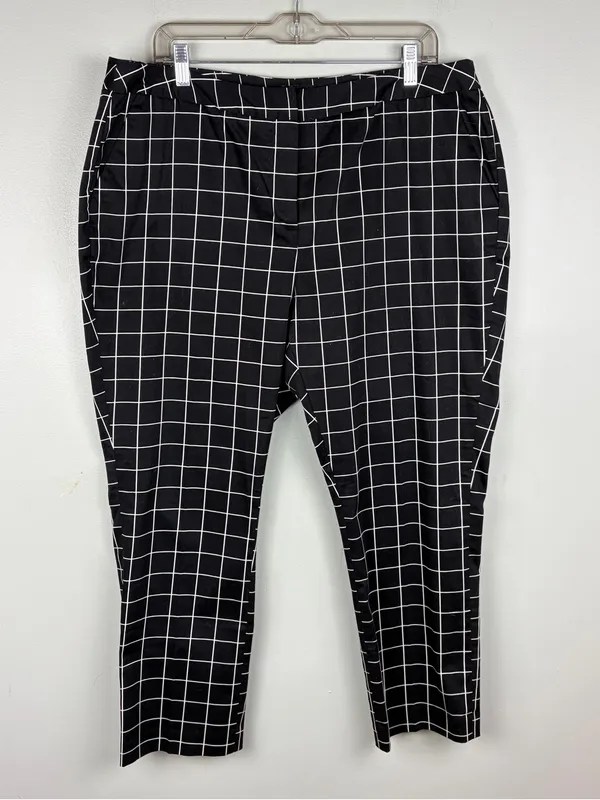 AMAMDA & CHELSEA Black & White Windowpane Grid Capris Pants Flat Front Size 16W - Image 2