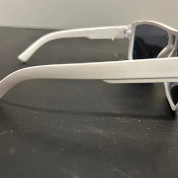 White and Black Sunglasses - Image 5