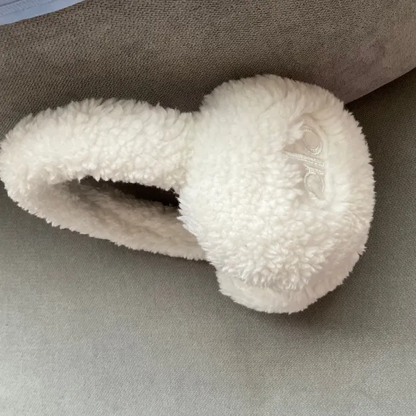 Alo Yoga Sherpa Ear Muffs Ivory - Image 6