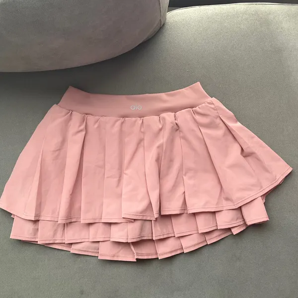 Alo Yoga Double Or Nothing Tennis Skirt Vintage Pink S - Image 2