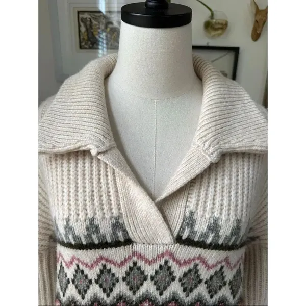NWOT Herizon Patterned V - Image 6