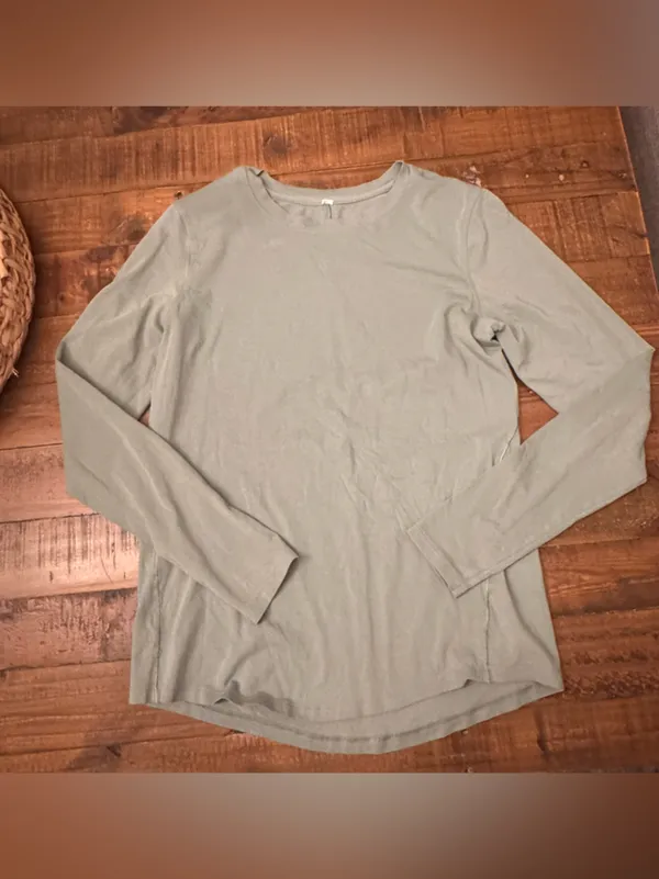 Lululemon Long Sleeve‎ Love Tee - Image 2