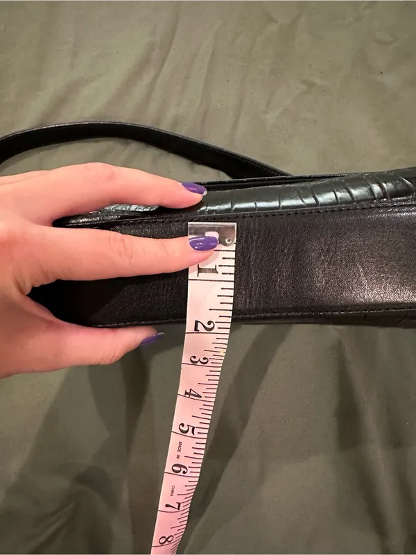 Reaction Kenneth Cole Black Croc-Embossed Shoulder Bag - Image 6