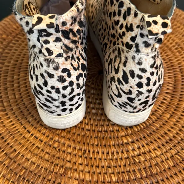 J/Slides Leopard‎ Print high top shoes Black Size 7 - Image 2