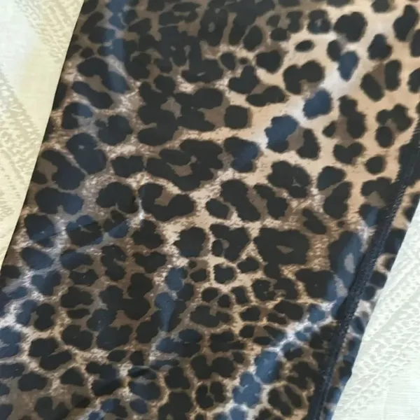 The Upside Women’s Cropped Animal Print Leggings - Image 3