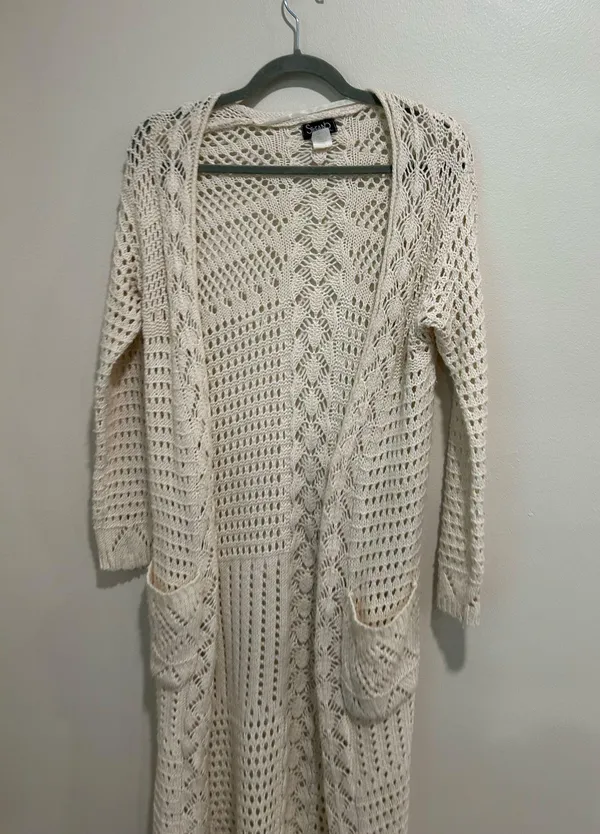 Bohemian small long crochet cardigan - Image 2