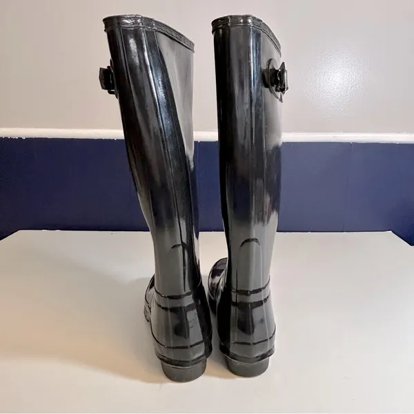 Hunter Women’s Original Tall Gloss Rain Boots in‎ Black Size 7 - Image 7