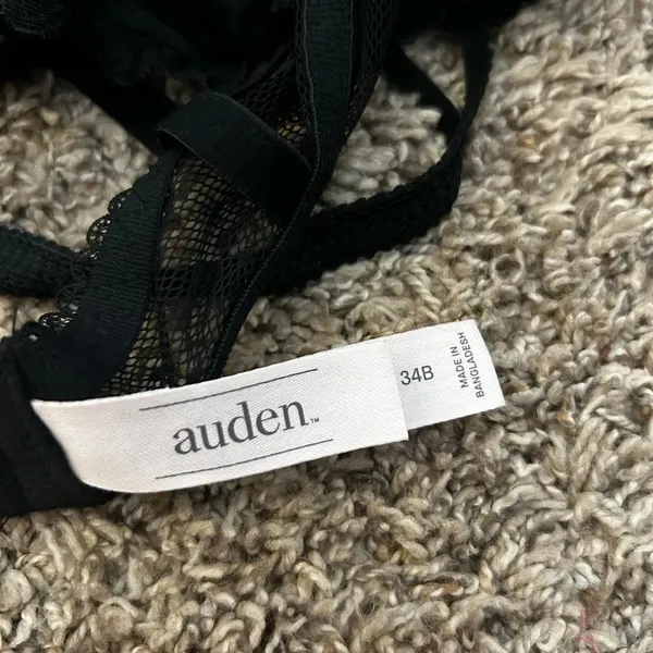 Black lace bra Size undefined - Image 3