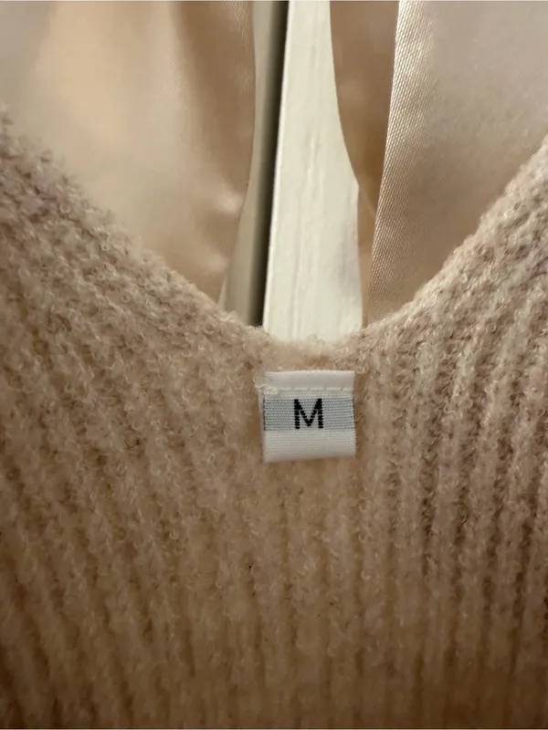 Neutral Cream V - Image 2