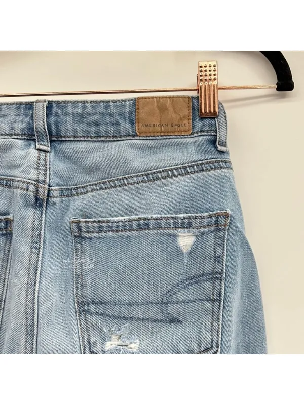 American Eagle Light Wash Distressed Knee Hole Mom Jeans Size 23 - Image 3