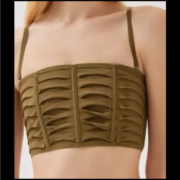 Out from under by Urban Outfitters twisted cropped top. Size medium - Image 7