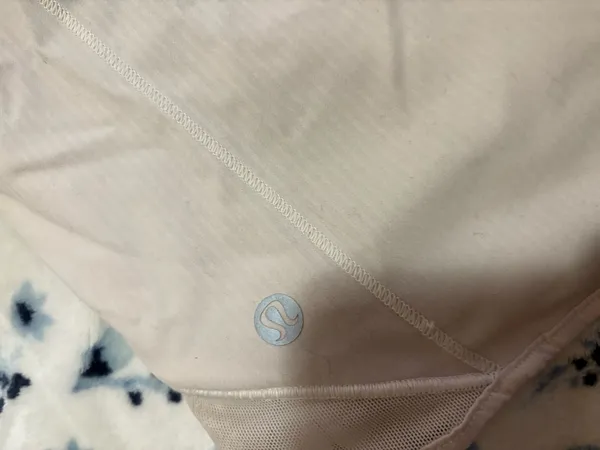Lululemon Hotty Hot 2.5" Shorts - Image 3